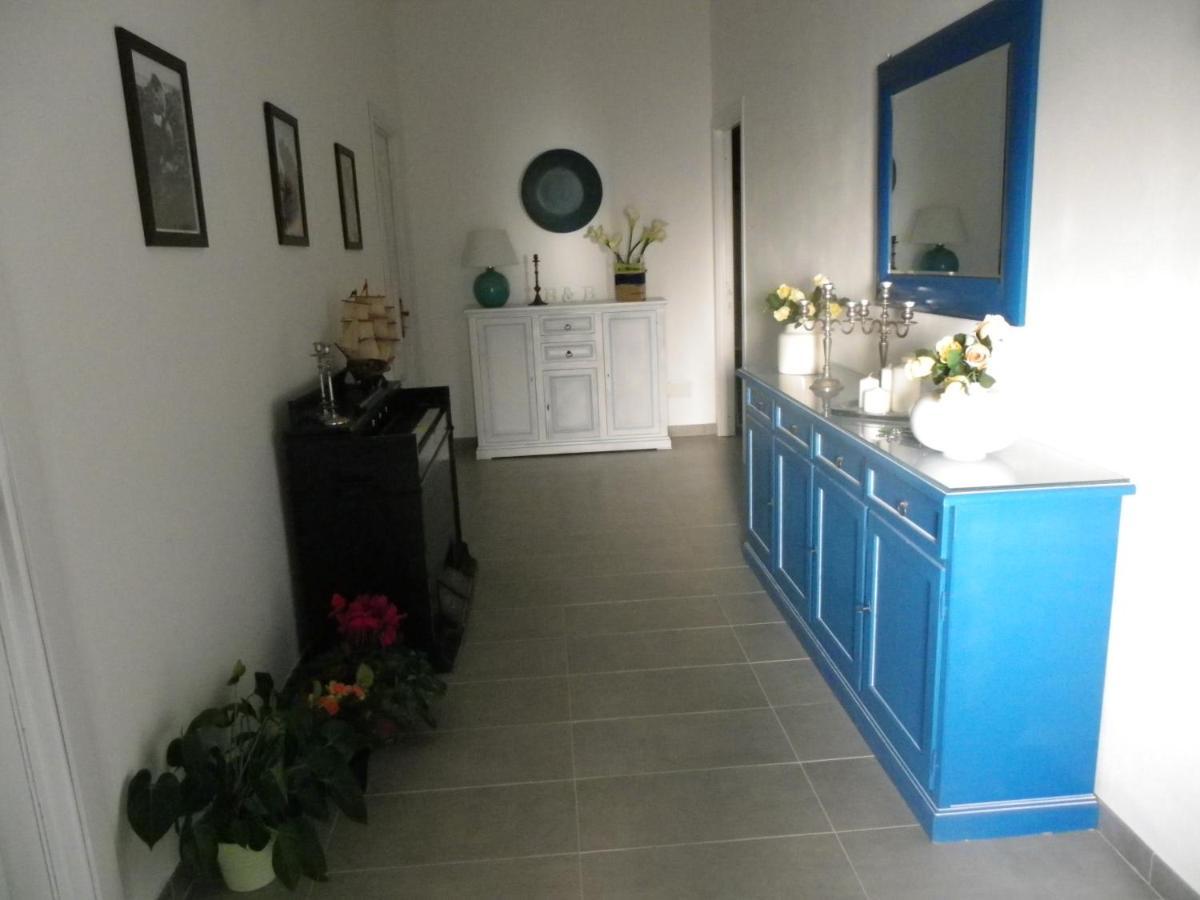 B&B And Home Restaurant La Casa Del Pescatore Sant'Anna Arresi Eksteriør billede